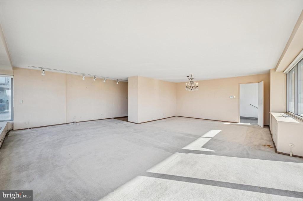 2401 PENNSYLVANIA AVENUE 4C44
