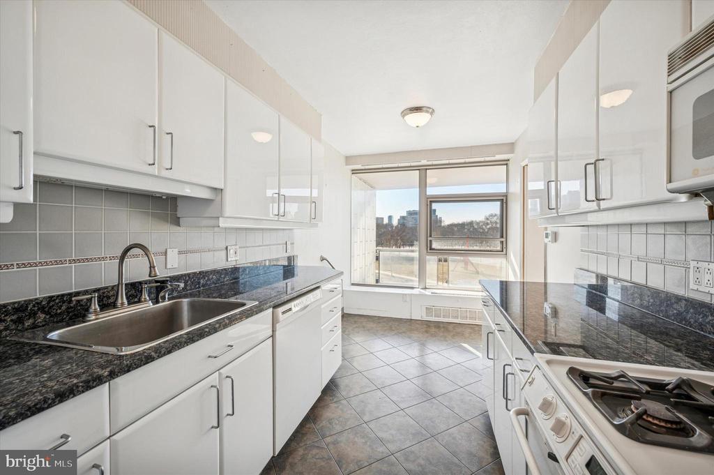 2401 PENNSYLVANIA AVENUE 4C44