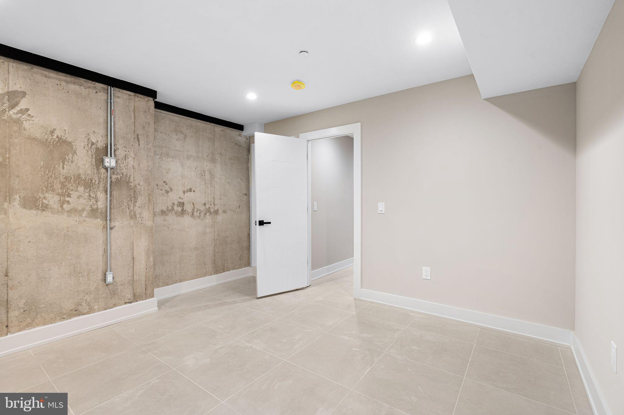 1318 S DORRANCE STREET