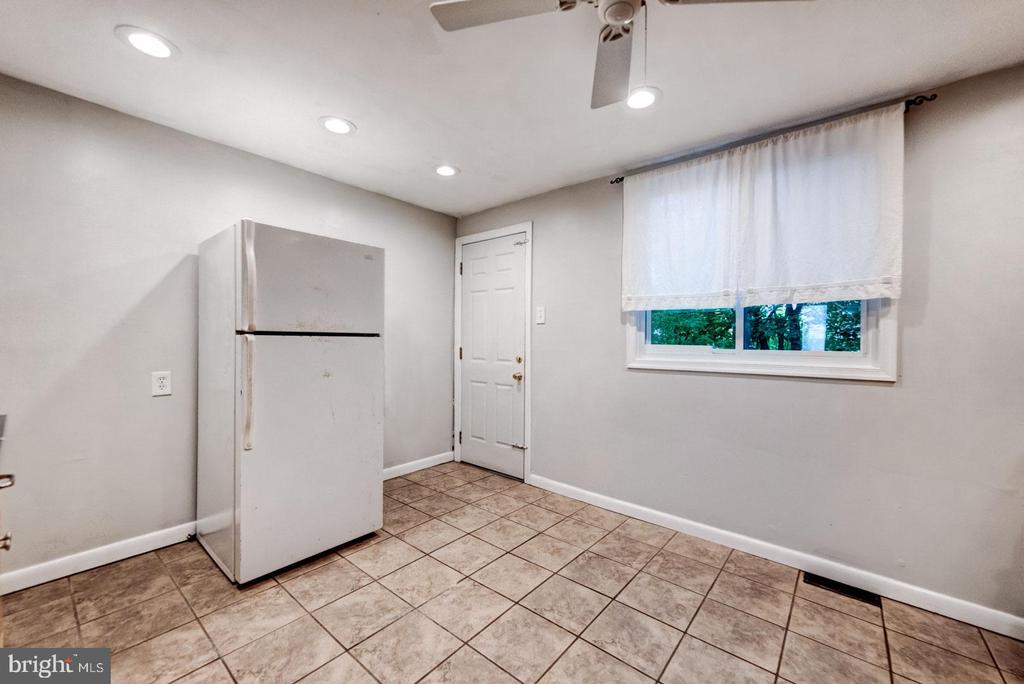 4442 BAKER STREET