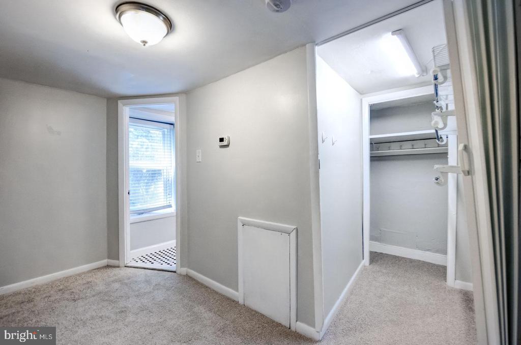 4442 BAKER STREET