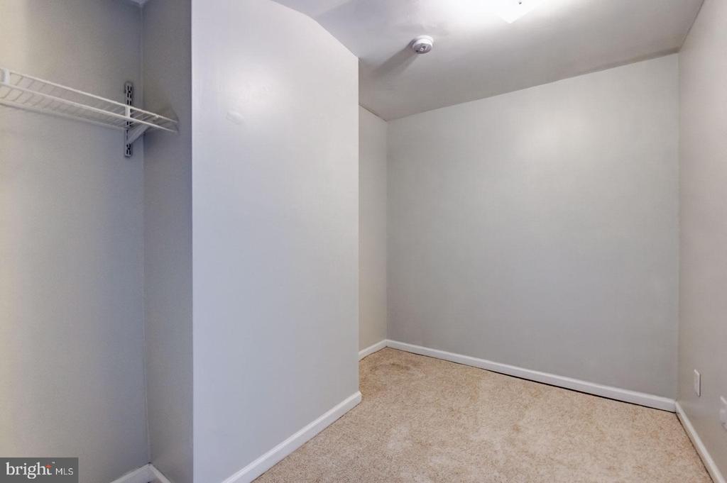 4442 BAKER STREET