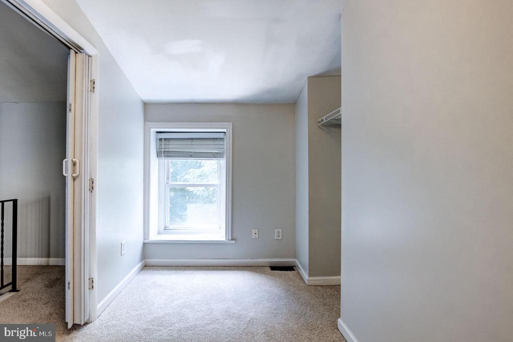 4442 BAKER STREET