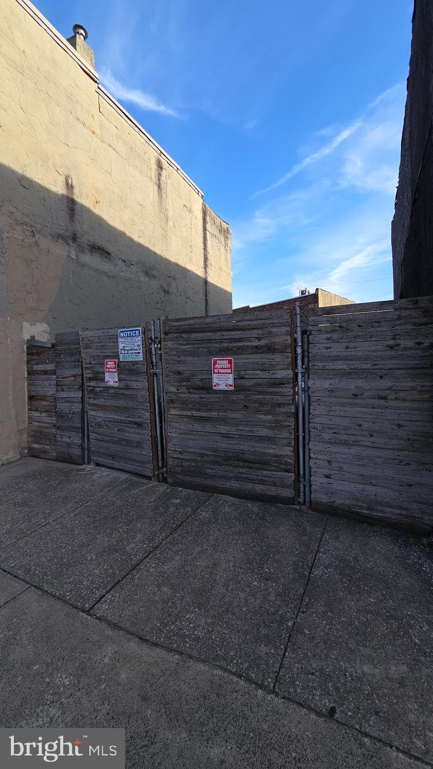 2607 FRANKFORD AVENUE