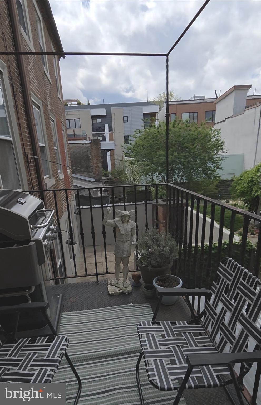 402 FAIRMOUNT AVENUE