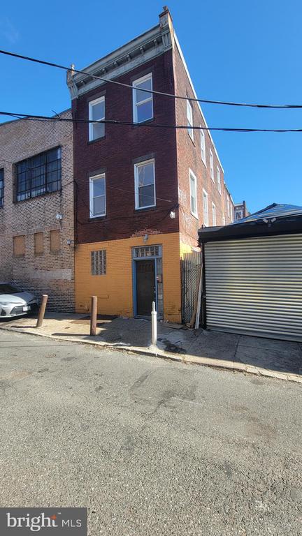 3258 N FRONT STREET