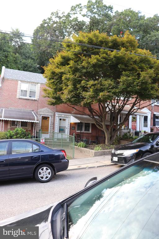 317 W SALAIGNAC STREET