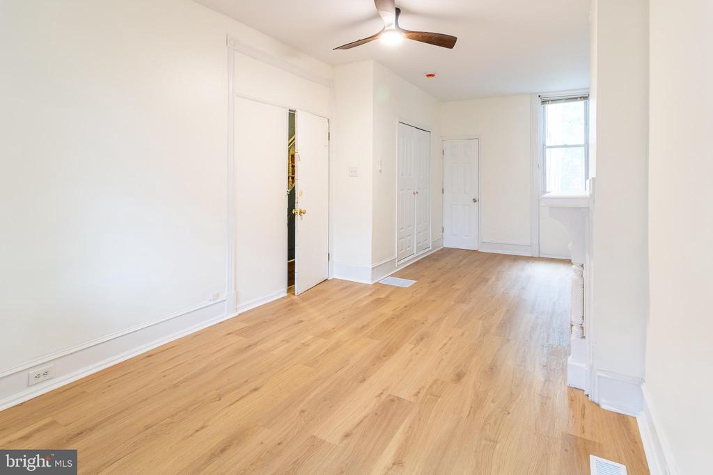 427 N PRESTON STREET 1ST FLOOR