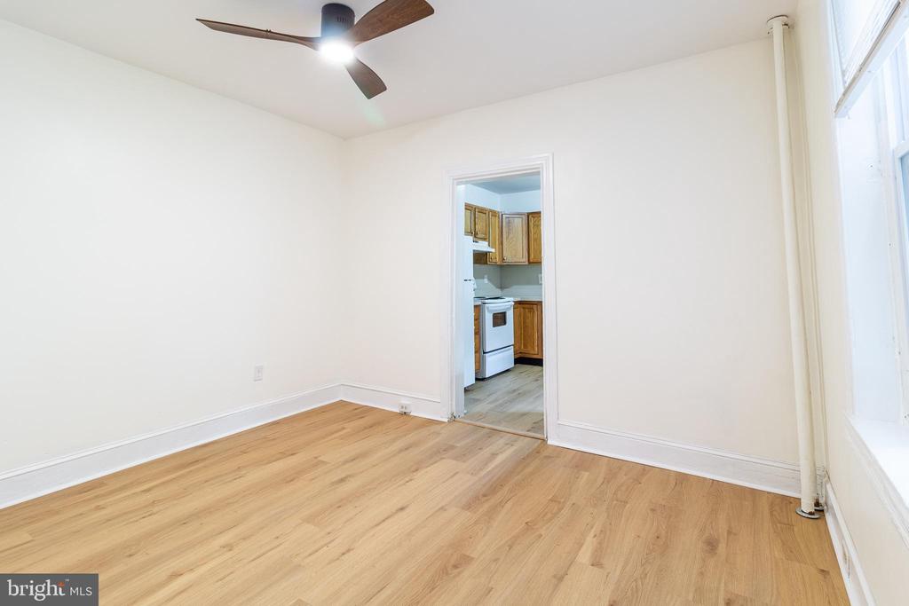 427 N PRESTON STREET 1ST FLOOR
