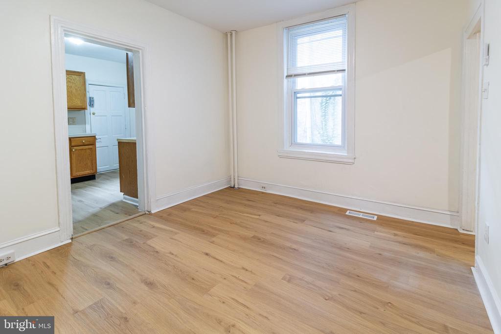 427 N PRESTON STREET 1ST FLOOR