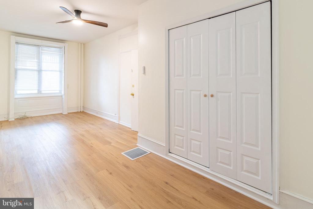 427 N PRESTON STREET 1ST FLOOR
