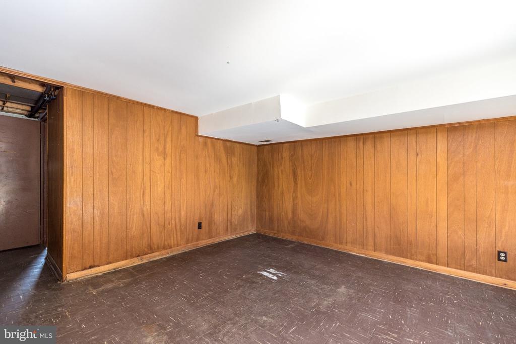 11921 COVERT ROAD