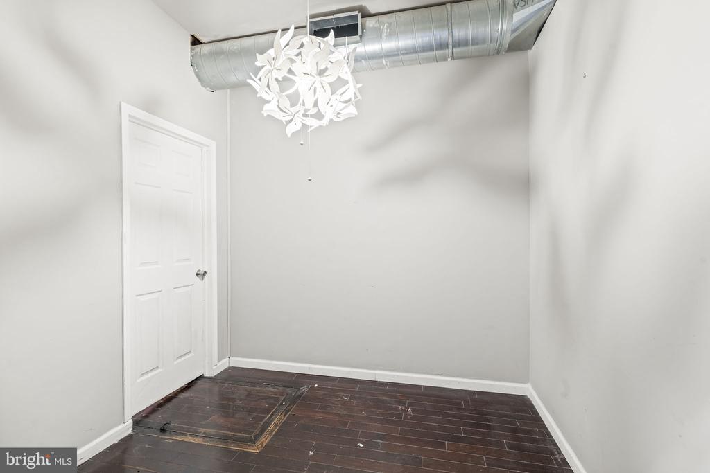 506 S 5TH STREET
