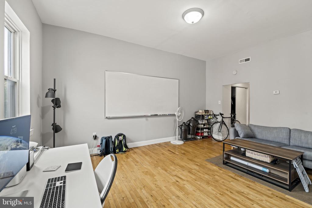 506 S 5TH STREET