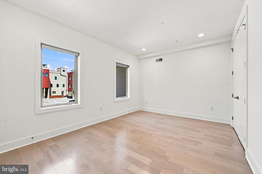840 N 3RD STREET