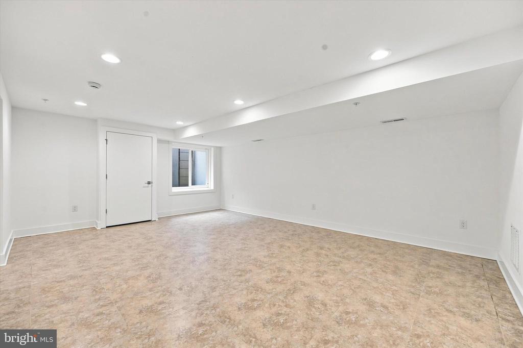 840 N 3RD STREET