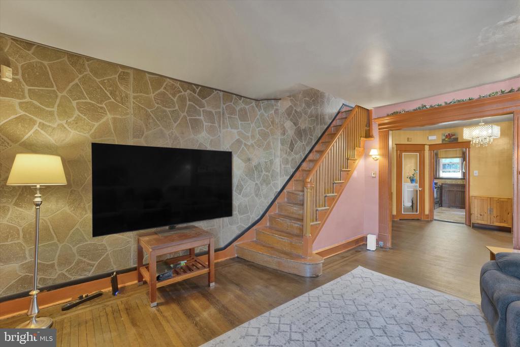 7626 FAYETTE STREET