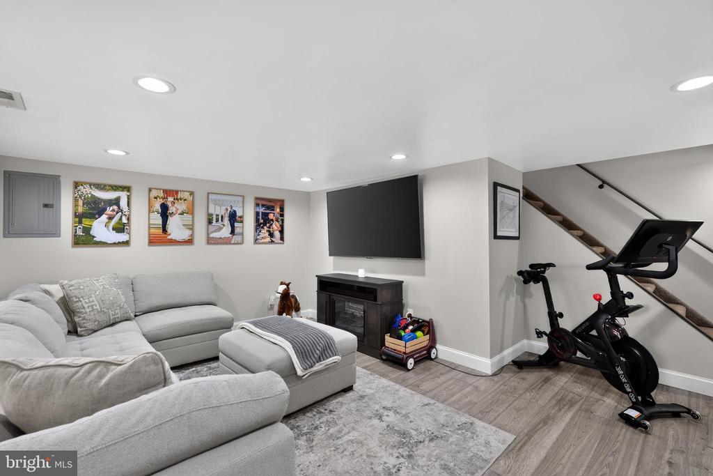 12621 RICHTON ROAD