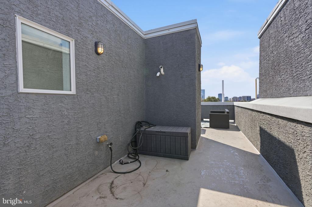 2709 CAMBRIDGE STREET