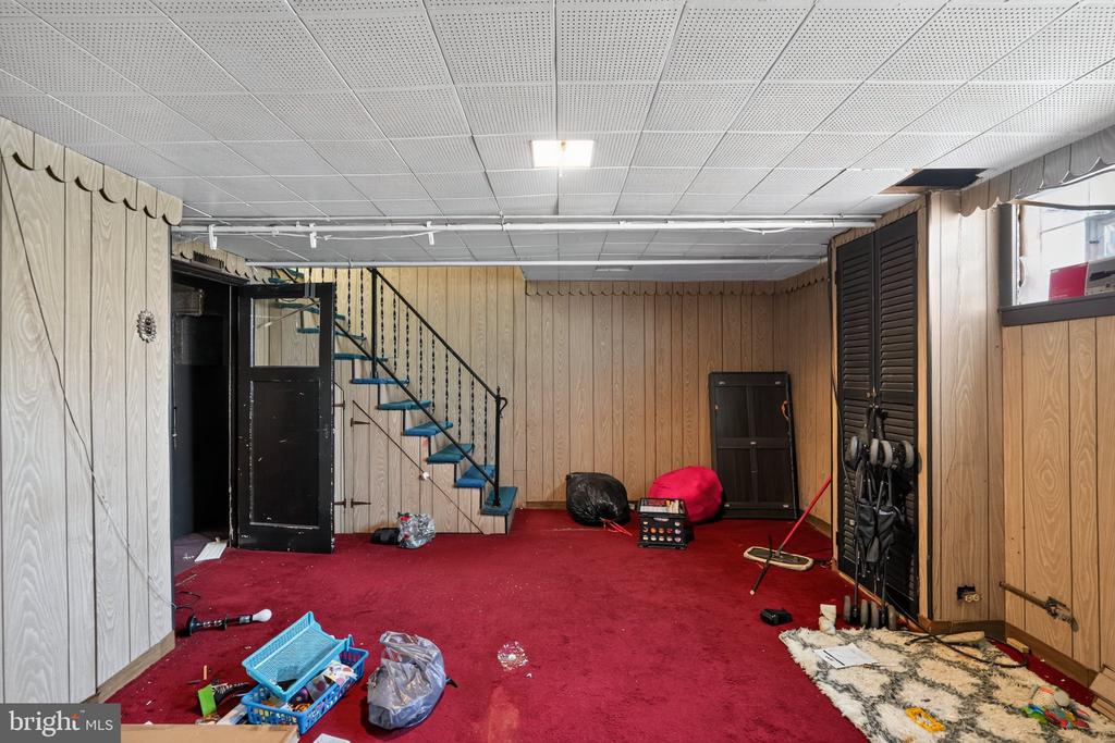 8081 FAYETTE STREET