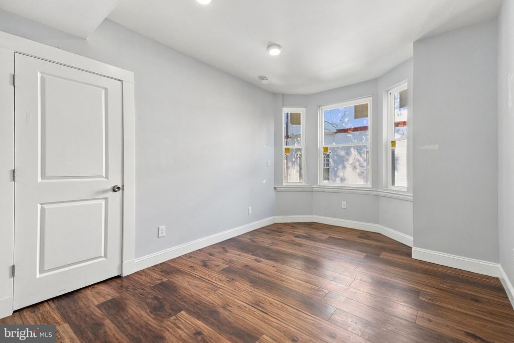 308 W UPSAL STREET