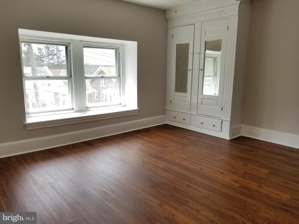 4541 MANAYUNK AVENUE