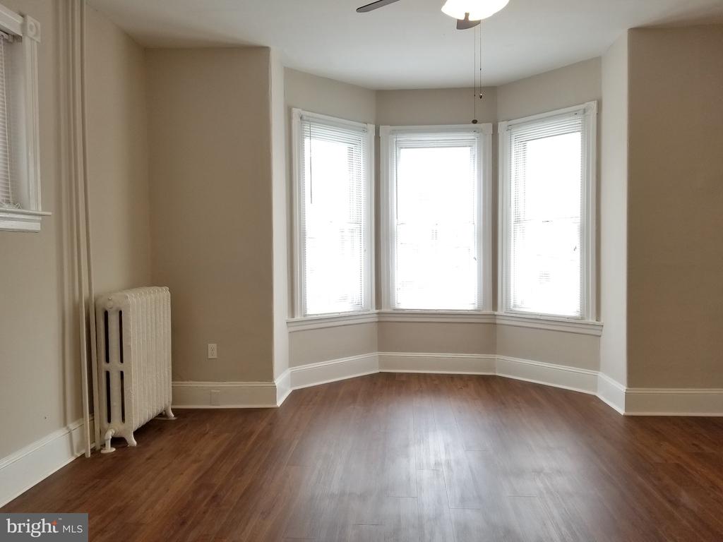4541 MANAYUNK AVENUE