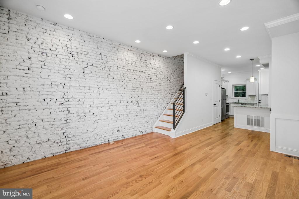 2312 N COLORADO STREET