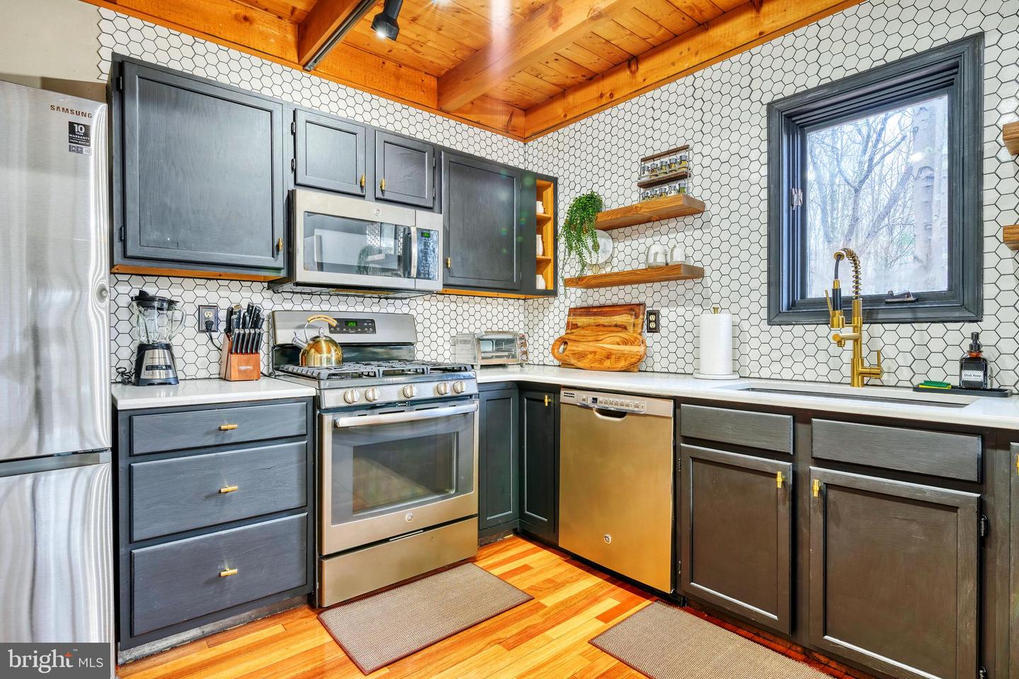 2255 S. Highpoint Dr