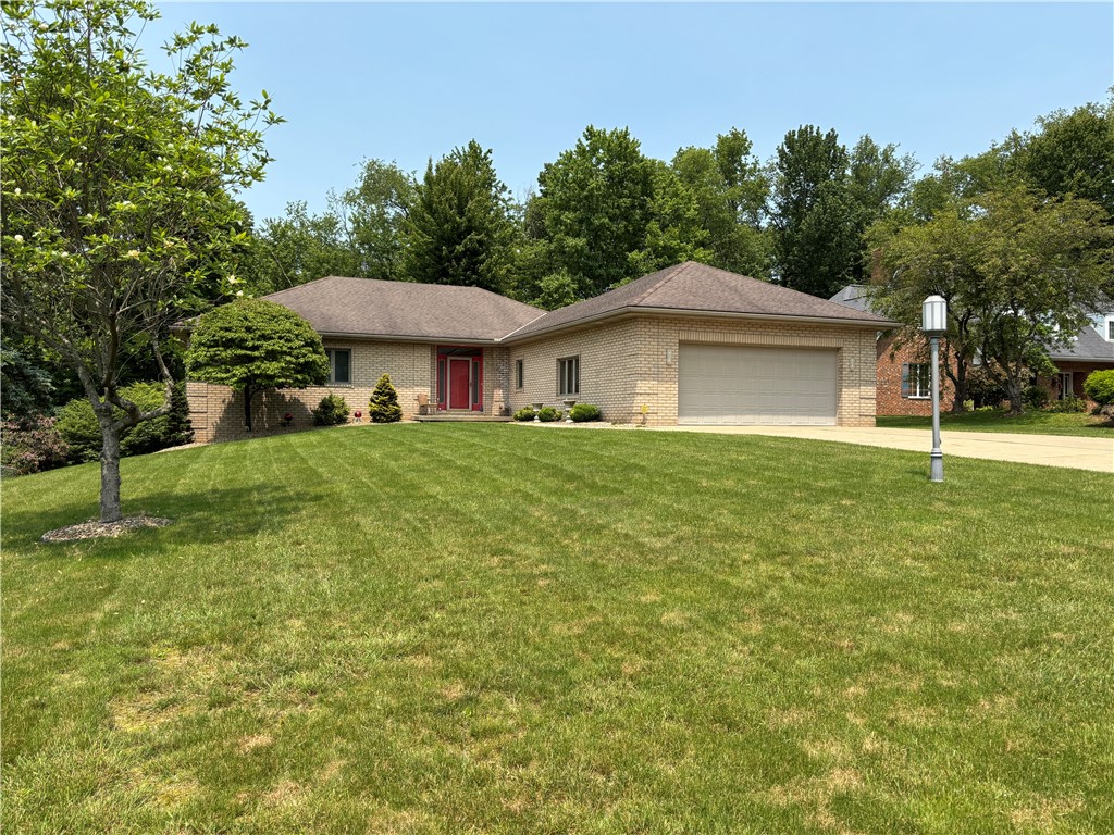 129 Lakeshore Dr