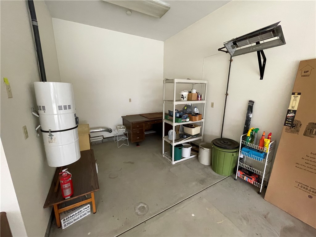 129 Lakeshore Dr