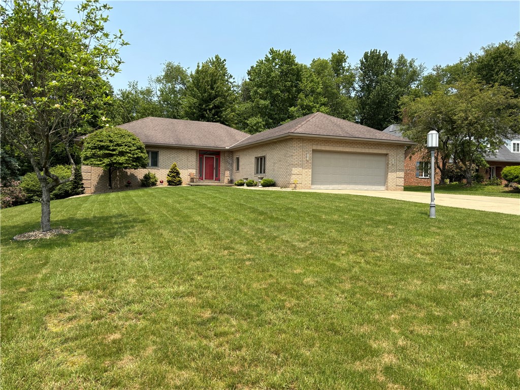 129 Lakeshore Dr