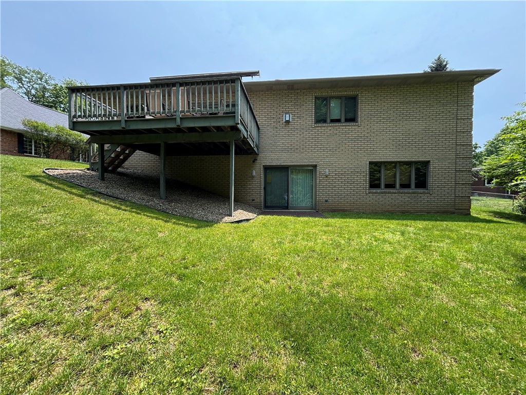 129 Lakeshore Dr