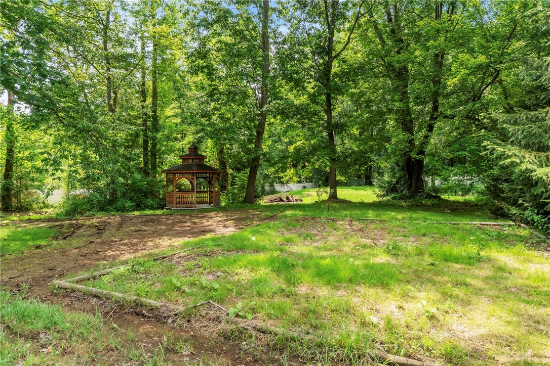 114 Franklin Oaks Drive