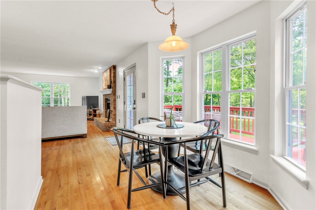 114 Franklin Oaks Drive