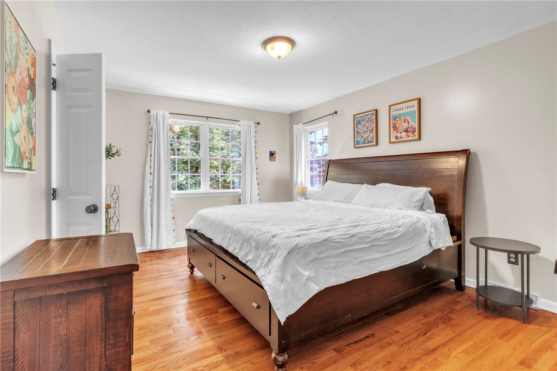 114 Franklin Oaks Drive