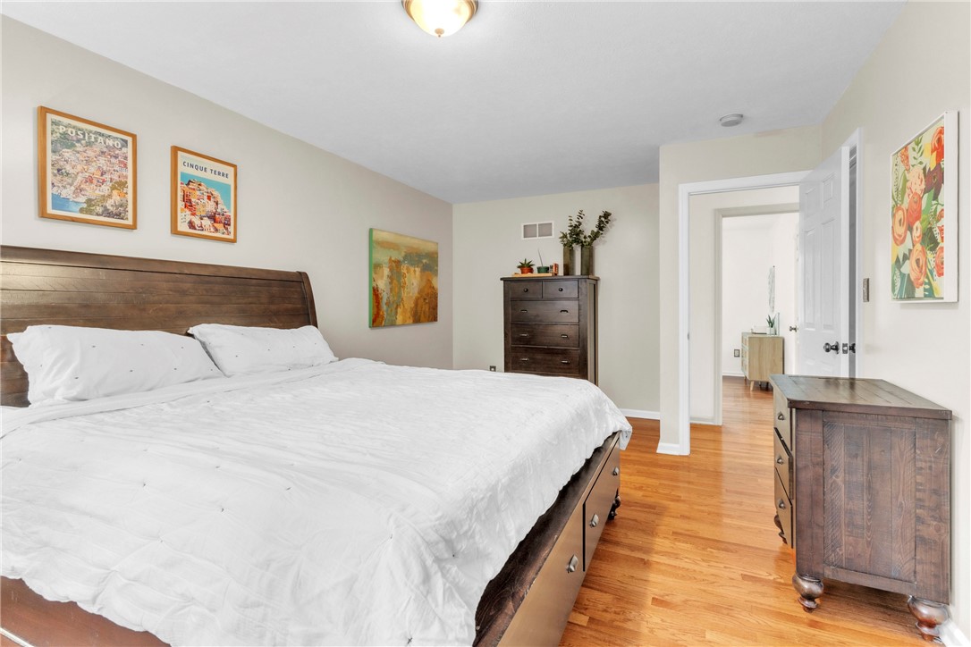 114 Franklin Oaks Drive