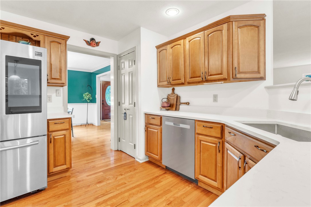 114 Franklin Oaks Drive