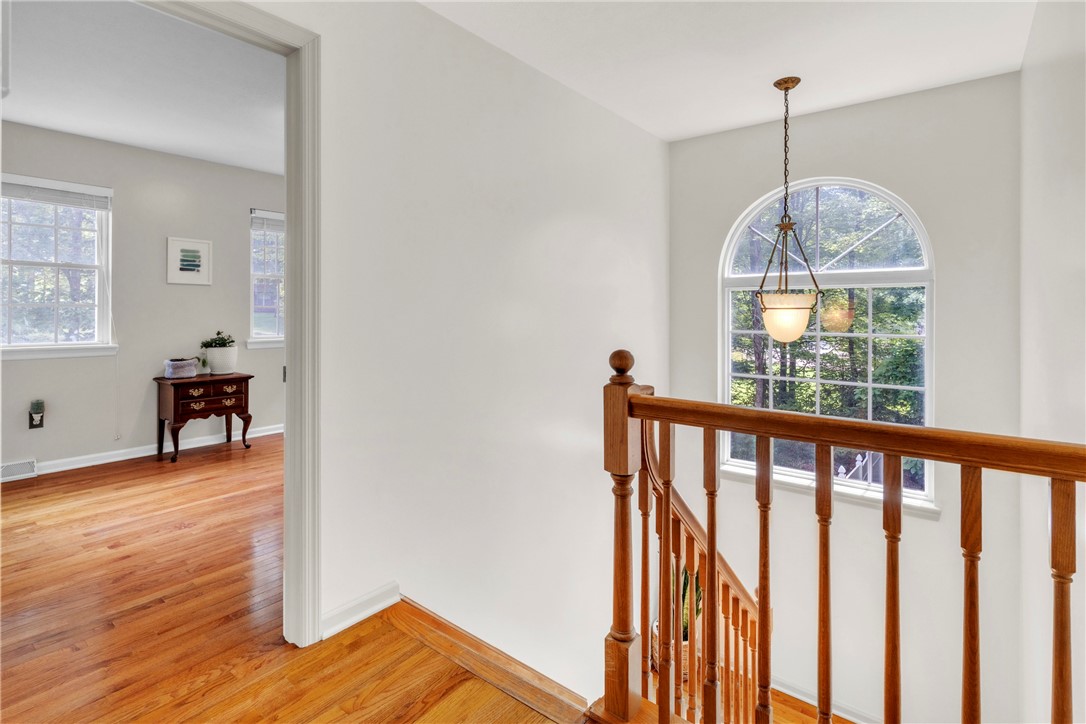 114 Franklin Oaks Drive