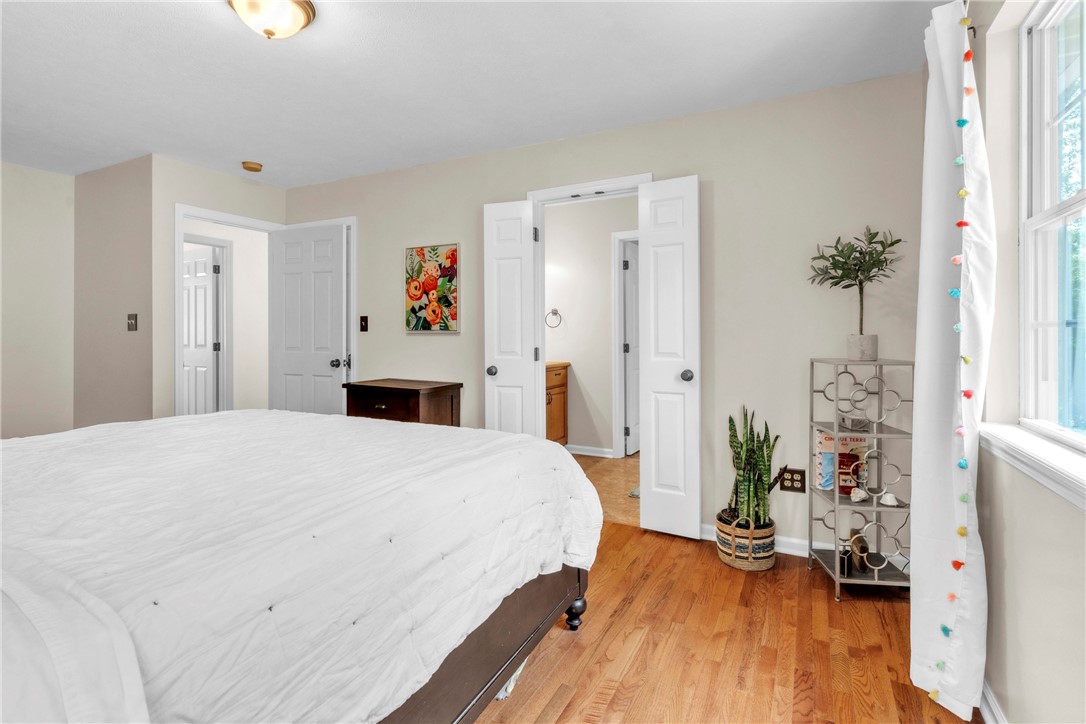 114 Franklin Oaks Drive