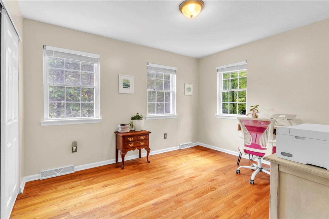 114 Franklin Oaks Drive