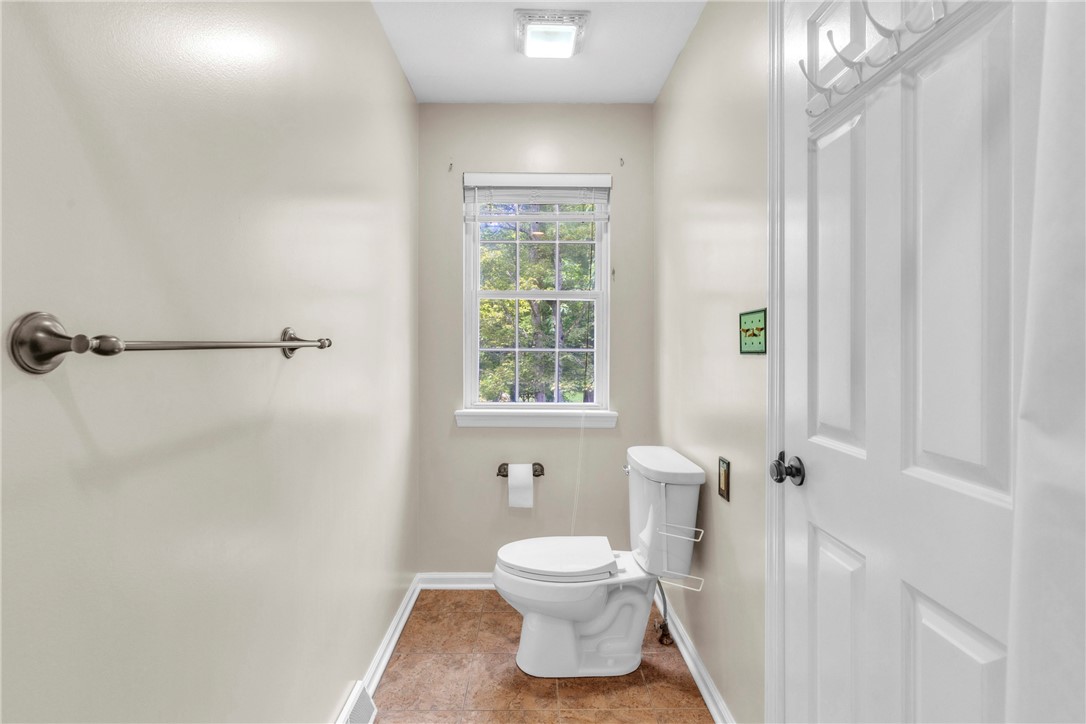 114 Franklin Oaks Drive