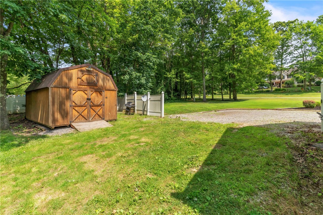 114 Franklin Oaks Drive