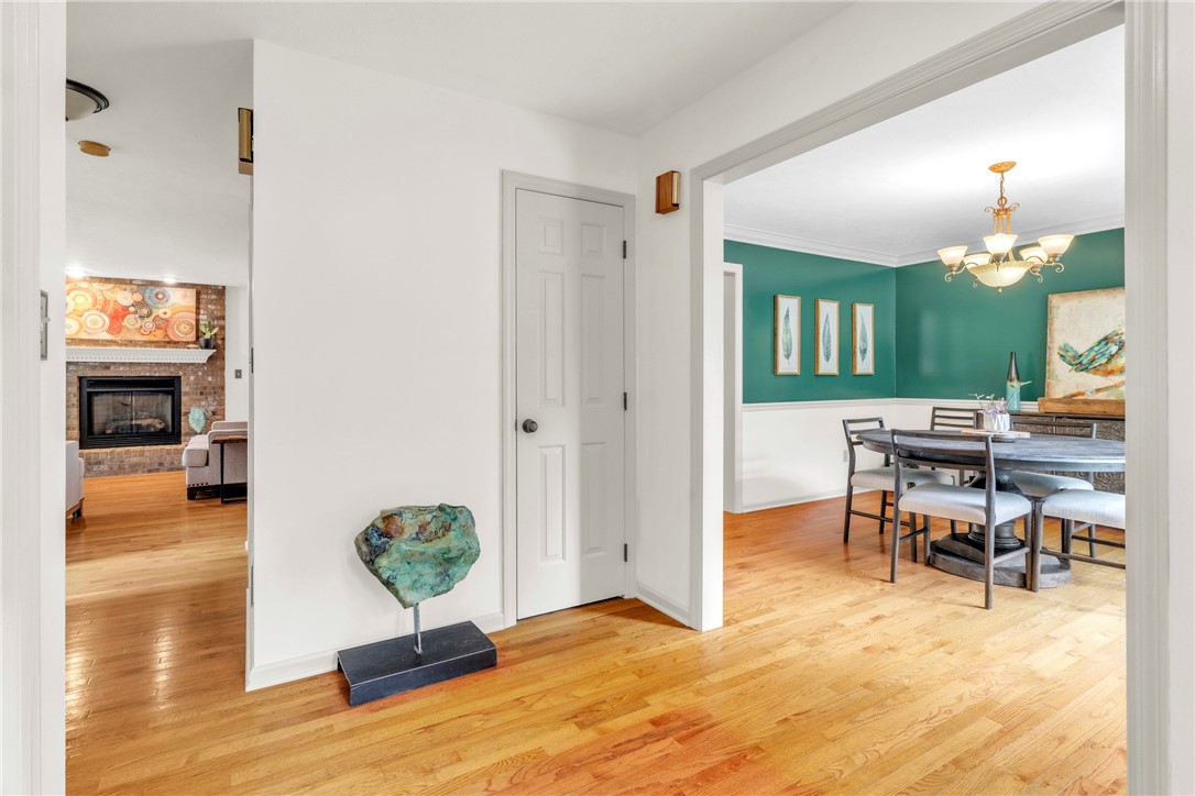 114 Franklin Oaks Drive