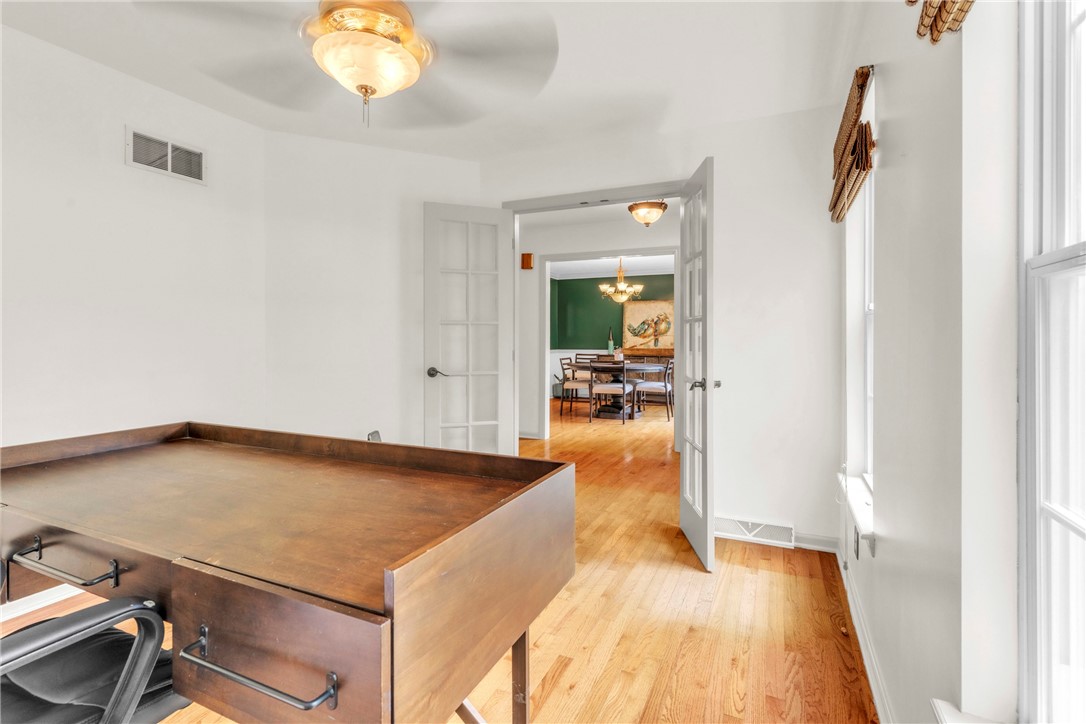 114 Franklin Oaks Drive