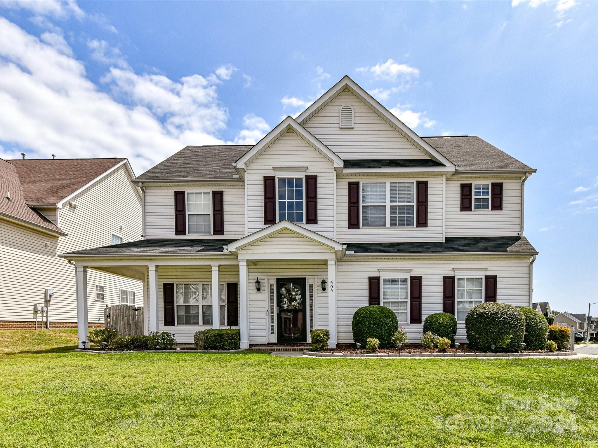 505 Clearwater Drive NW