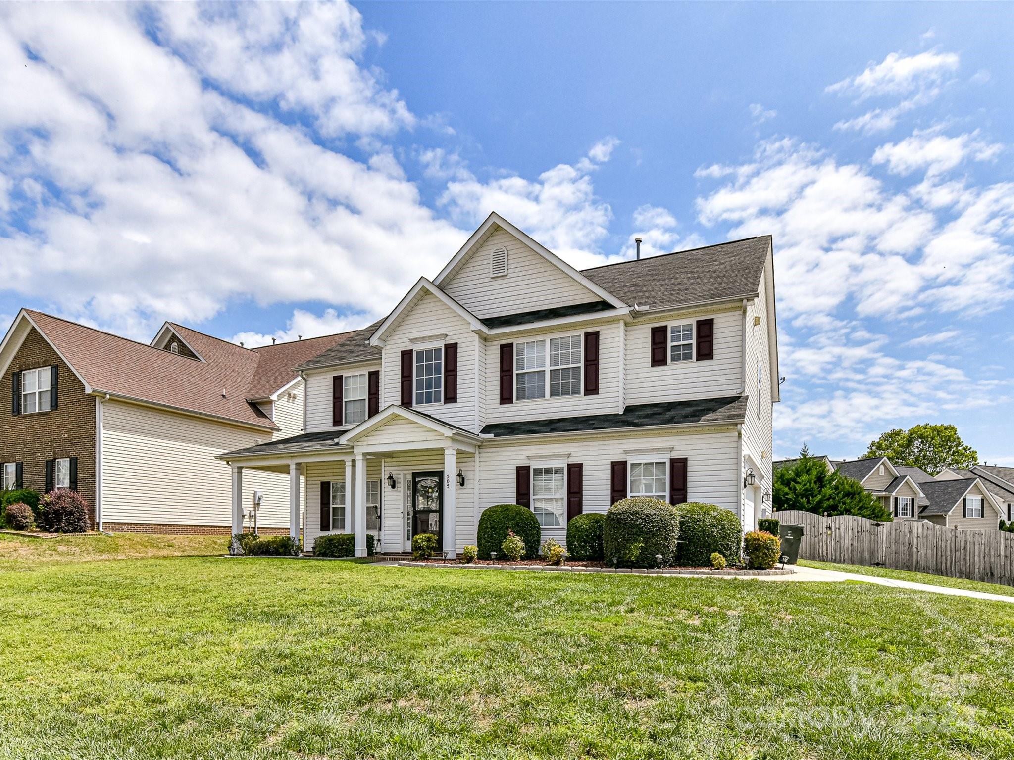 505 Clearwater Drive NW