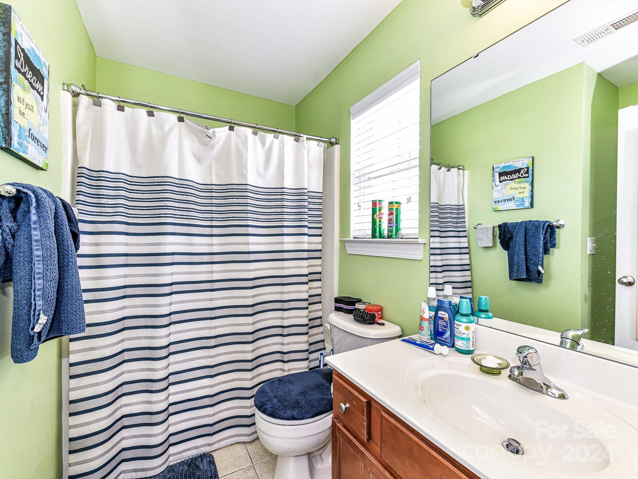 505 Clearwater Drive NW