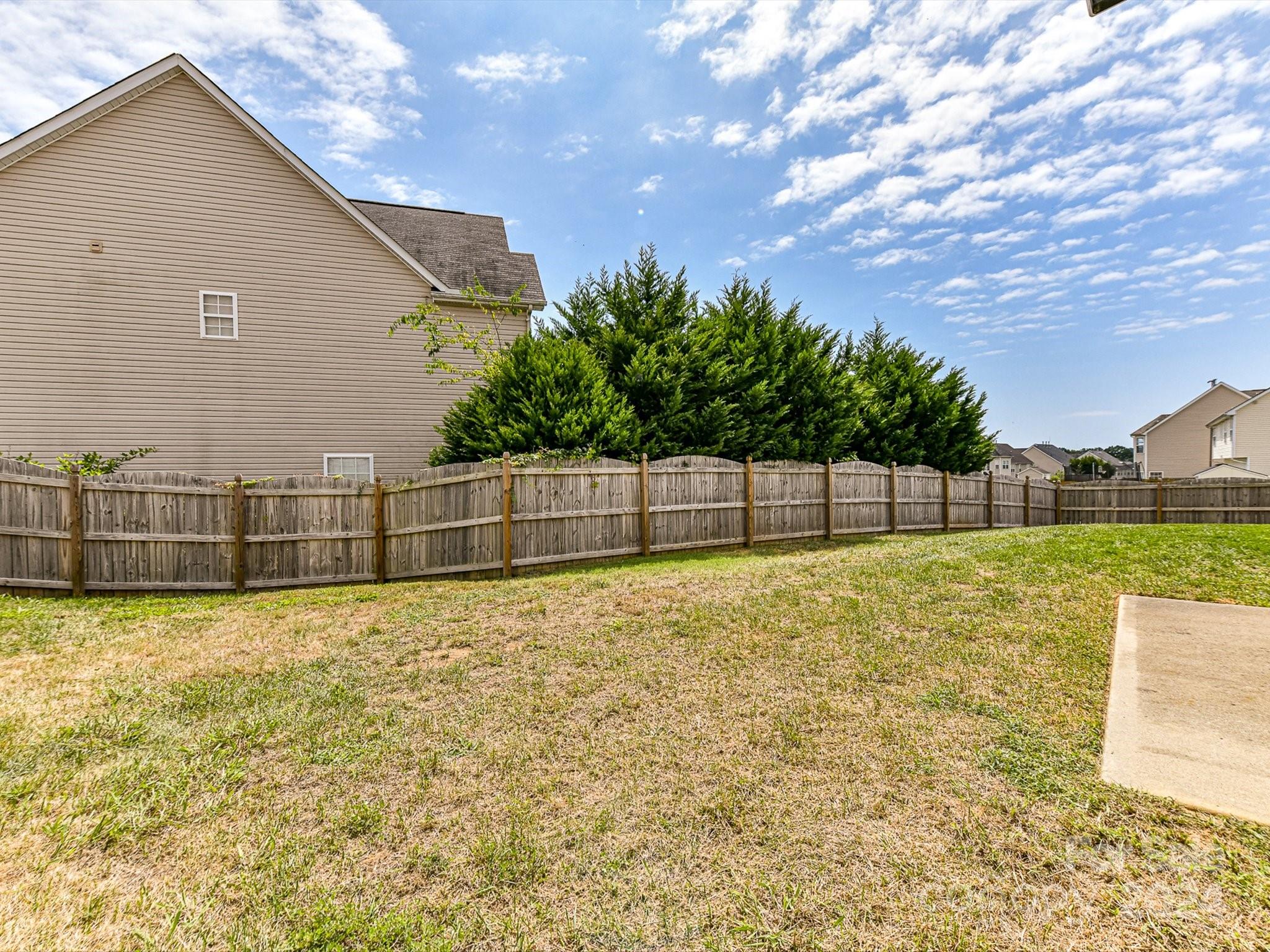 505 Clearwater Drive NW