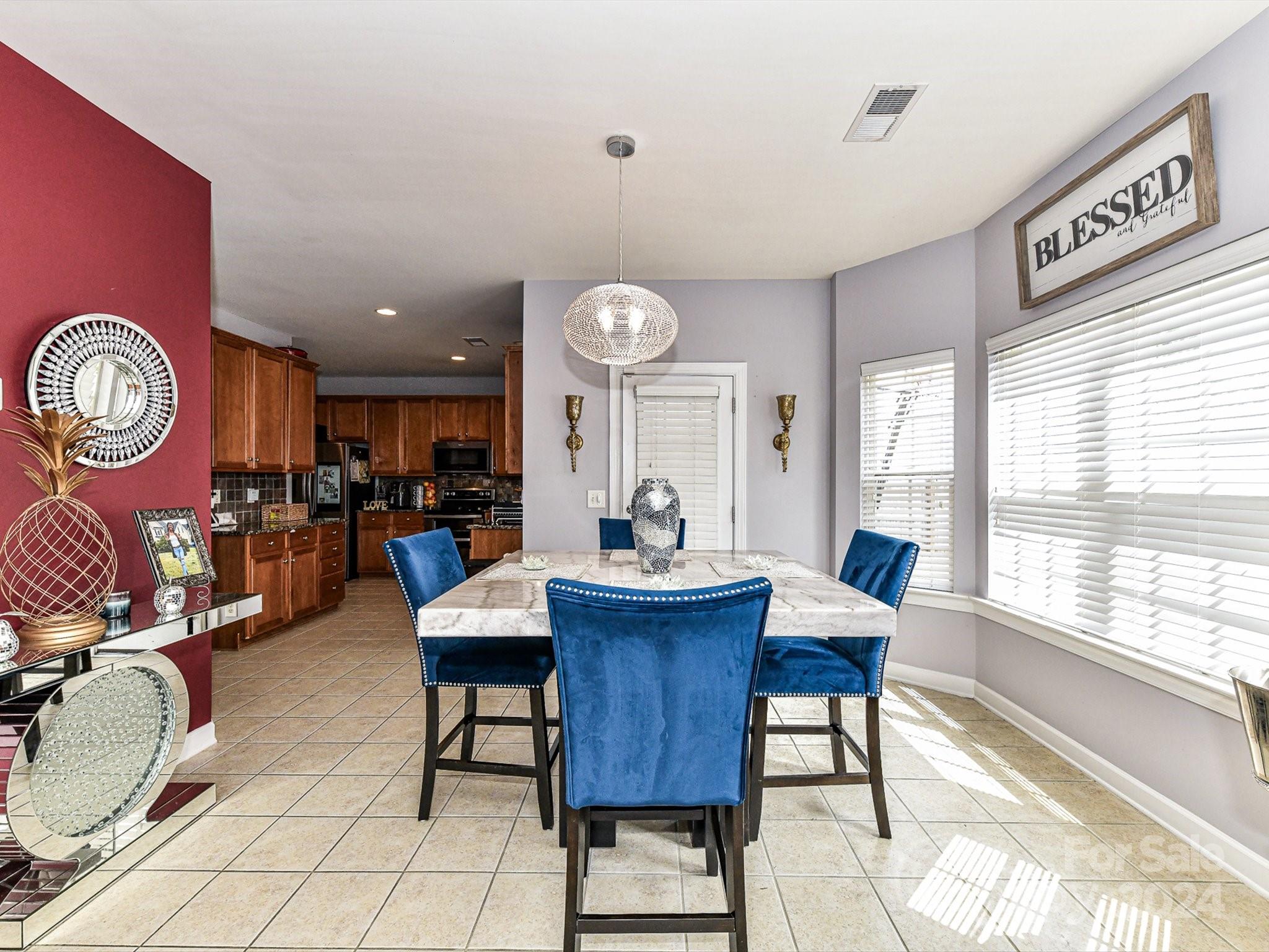 505 Clearwater Drive NW